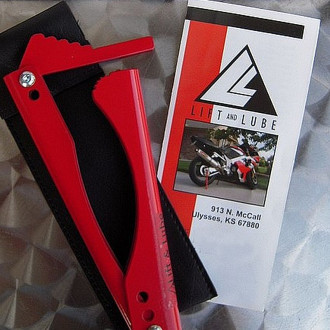 Lift and Lube et son étui de rangement